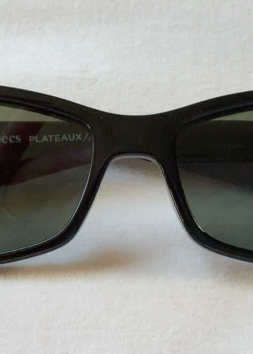 LE SPECS // Plateau Sunglasses // Black