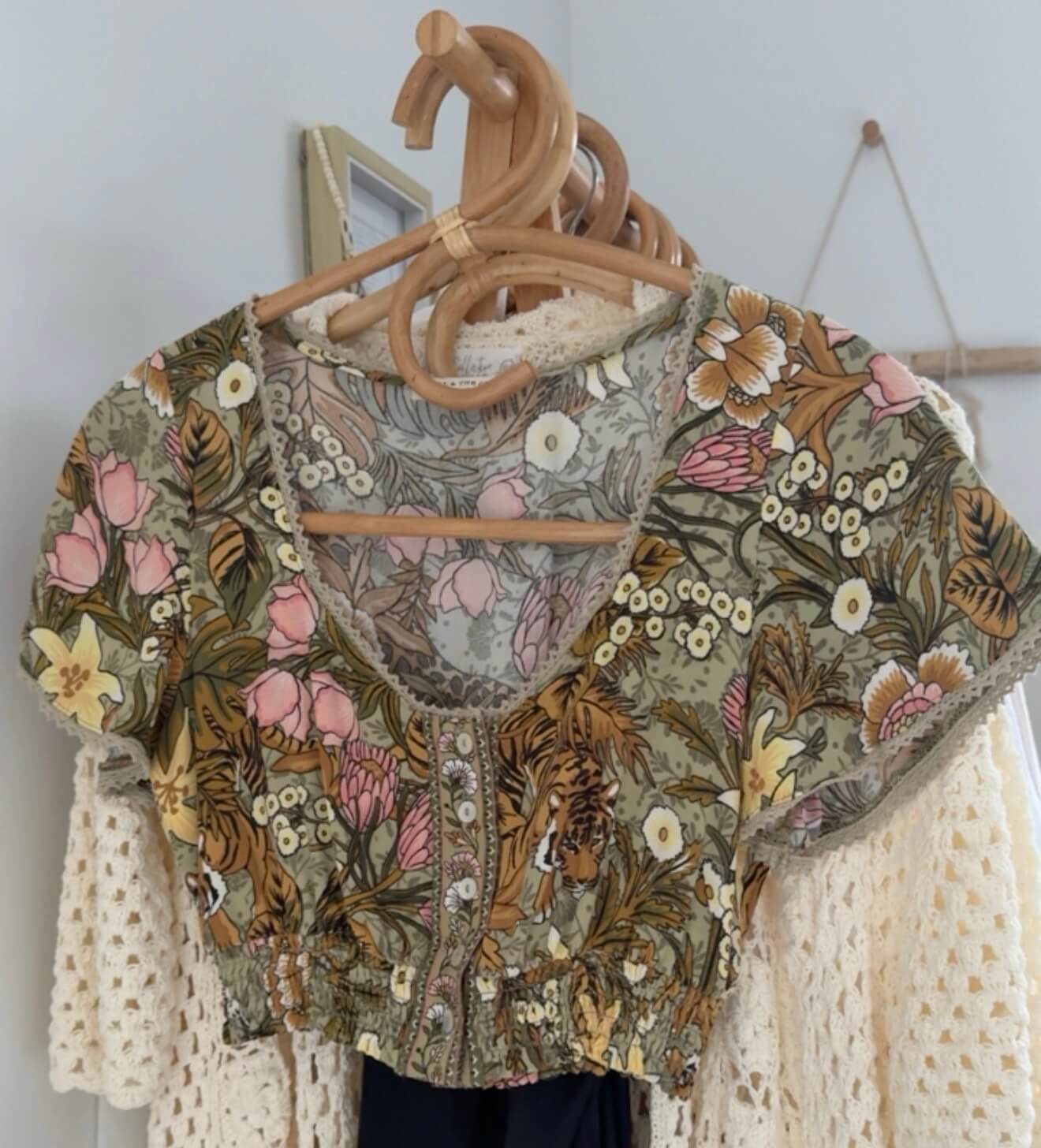 SPELL & THE GYPSY COLLECTIVE // Jungle Crop // Khaki // XXS