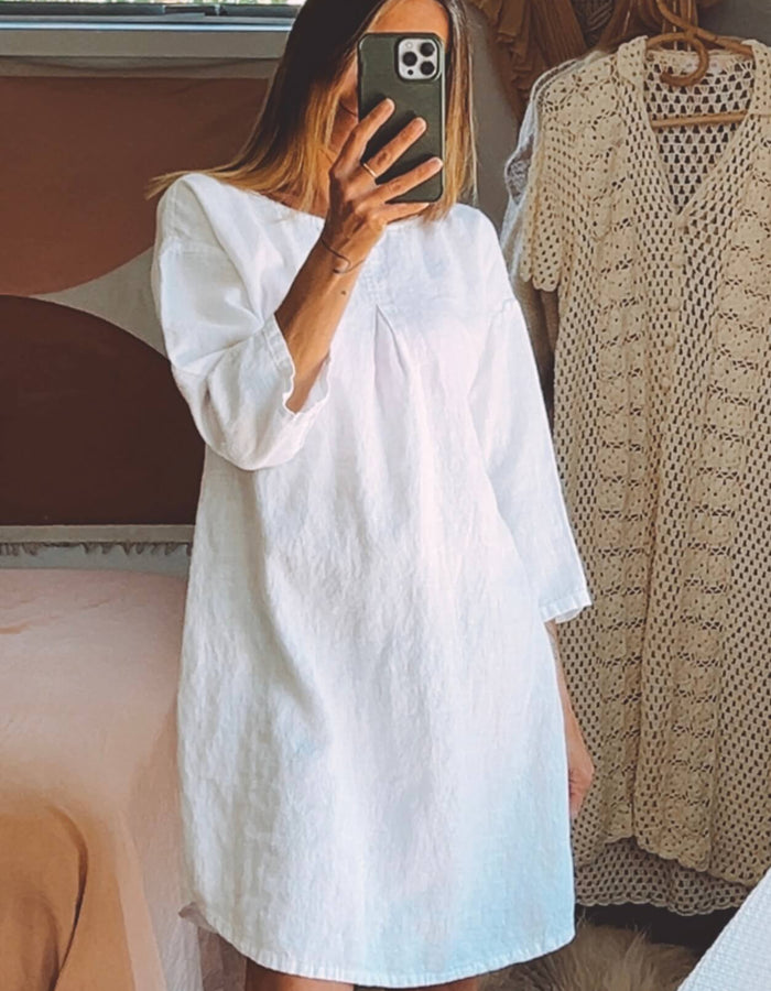 White Linen Shift Dress // Small