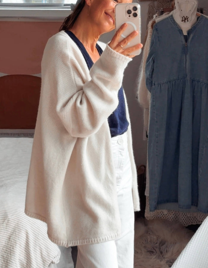 MEG BY DESIGN // Oversized Pure Wool Cardi // Cream // Free Size