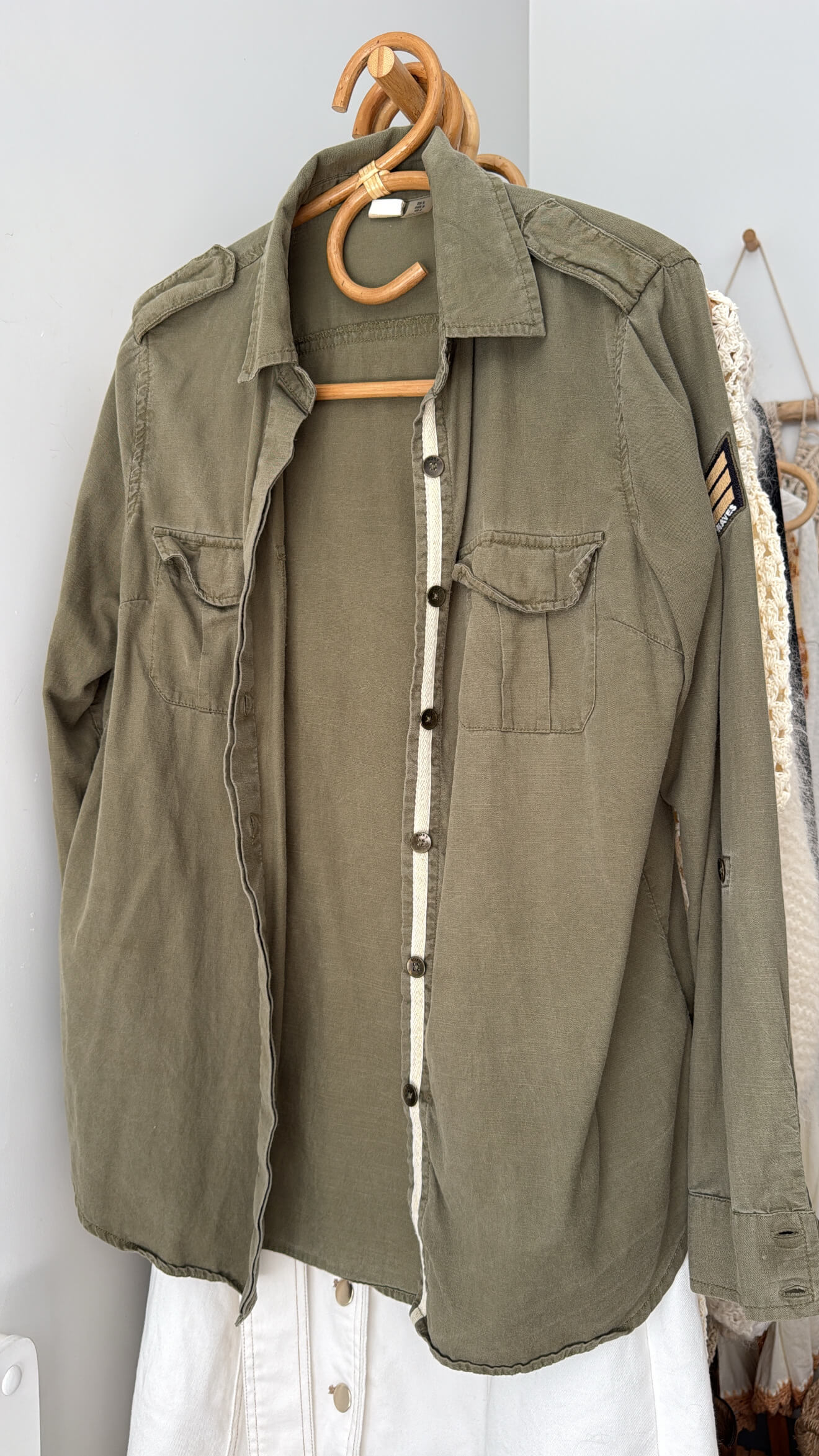 ROXY // Mountains & Waves Army Shirt // Small