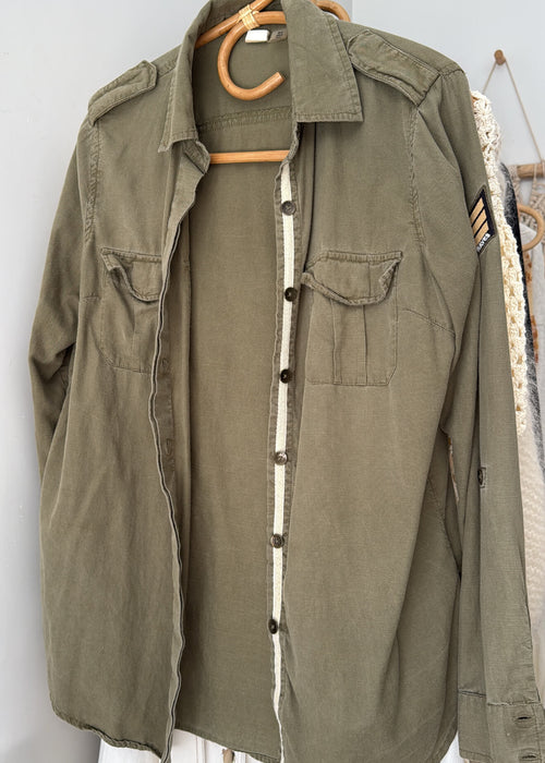 ROXY // Mountains & Waves Army Shirt // Small