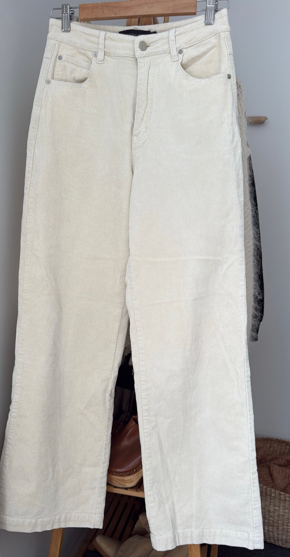 AMONG THE BRAVE // Resolute Wide Legged Jeans // Cream Cord // Size 8