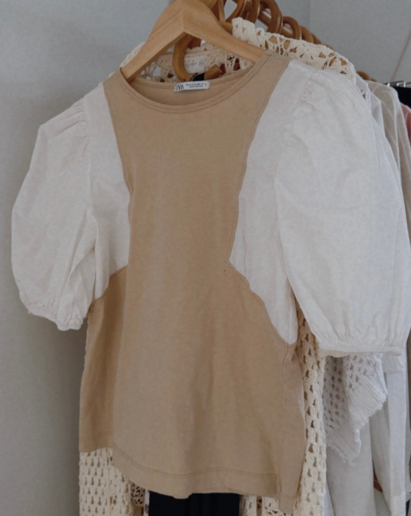 ZARA // Puff Sleeve Tee // Small