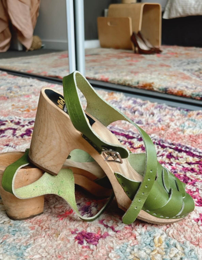 Swedish Hasbeens // Toffel Green Wooden-Heeled Clogs // EUR 41