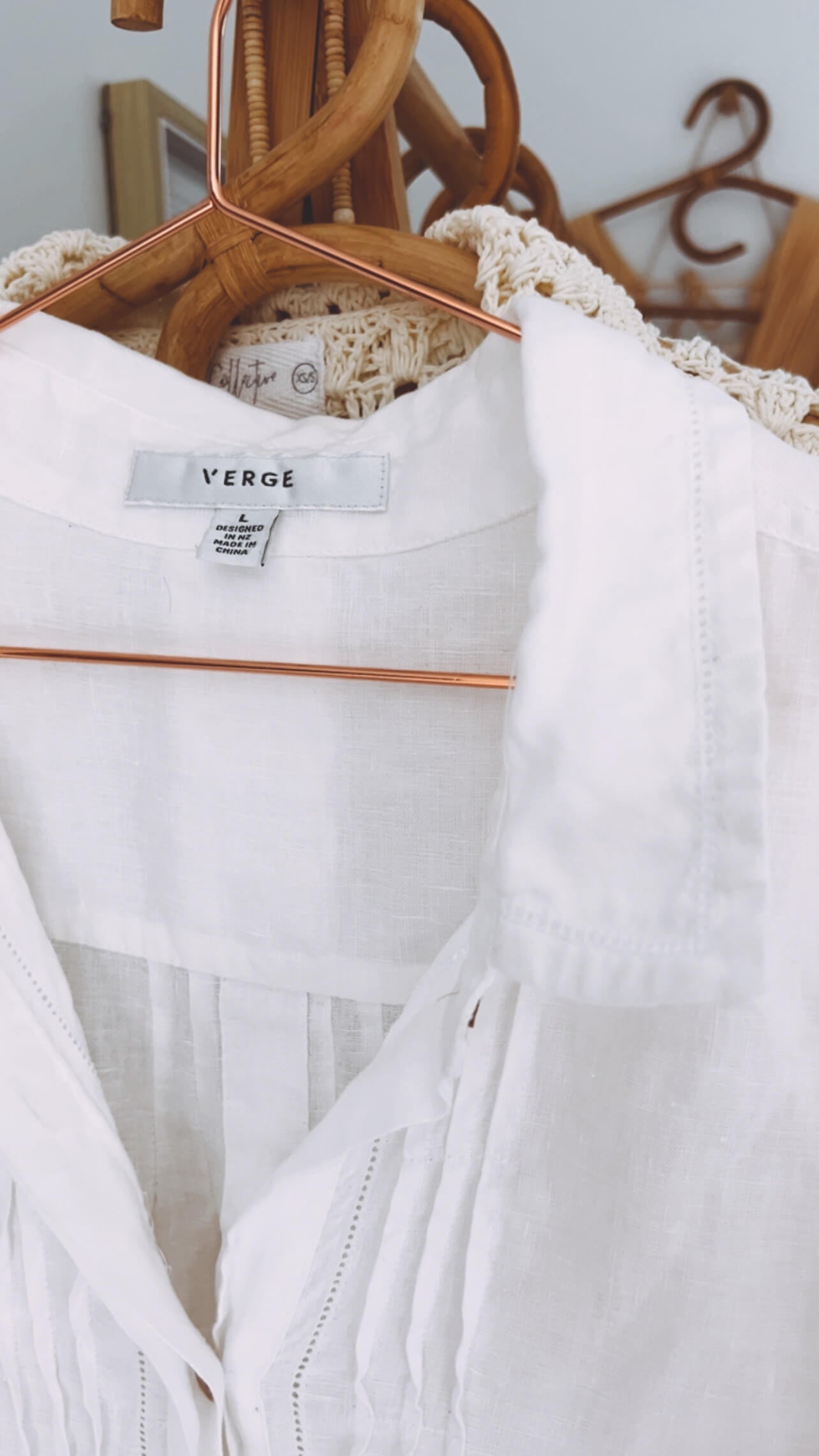 White Linen Shirt // S/M