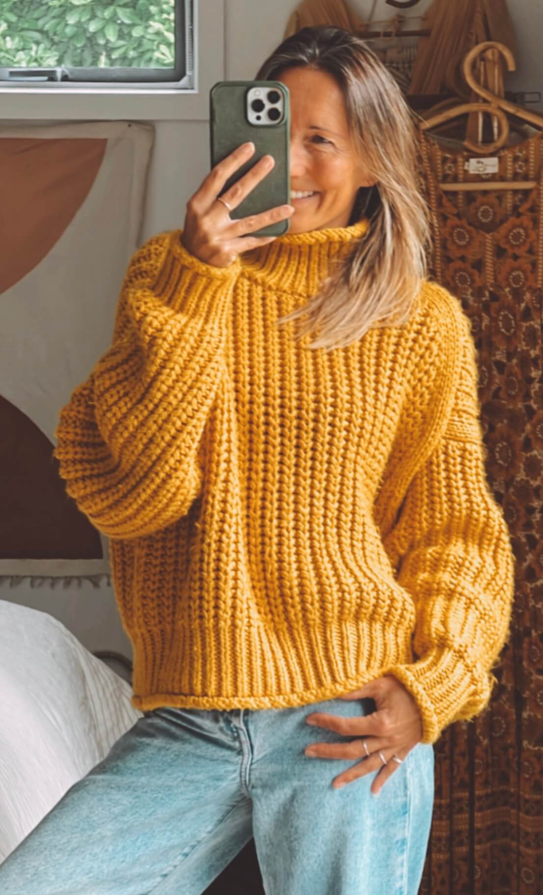 H&M Mustard Turtleneck Jersey // XL