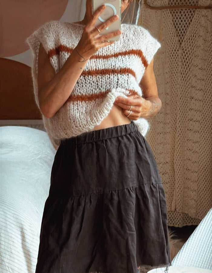 NECHE Black Linen Skirt // Small