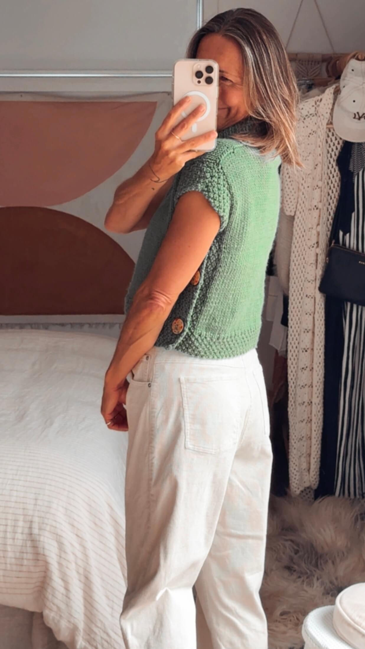 HAND-KNITTED VEST // Fern Green // Small