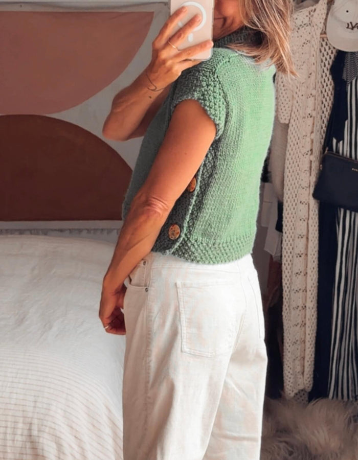 HAND-KNITTED VEST // Fern Green // Small