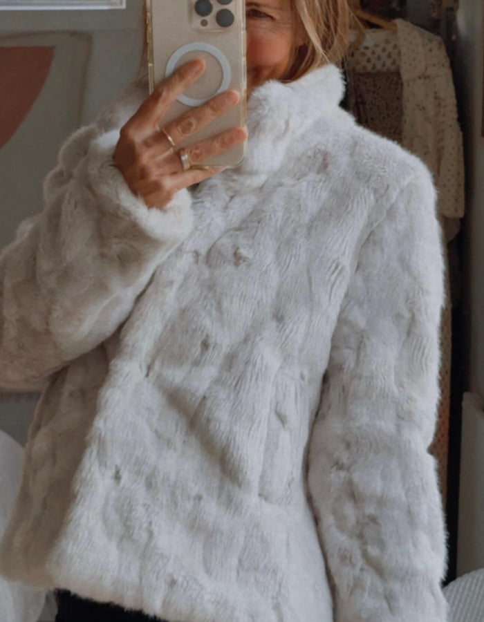 PAGANI // FAUX FUR JACKET // SILVER FOX // XS (would fit large 8)