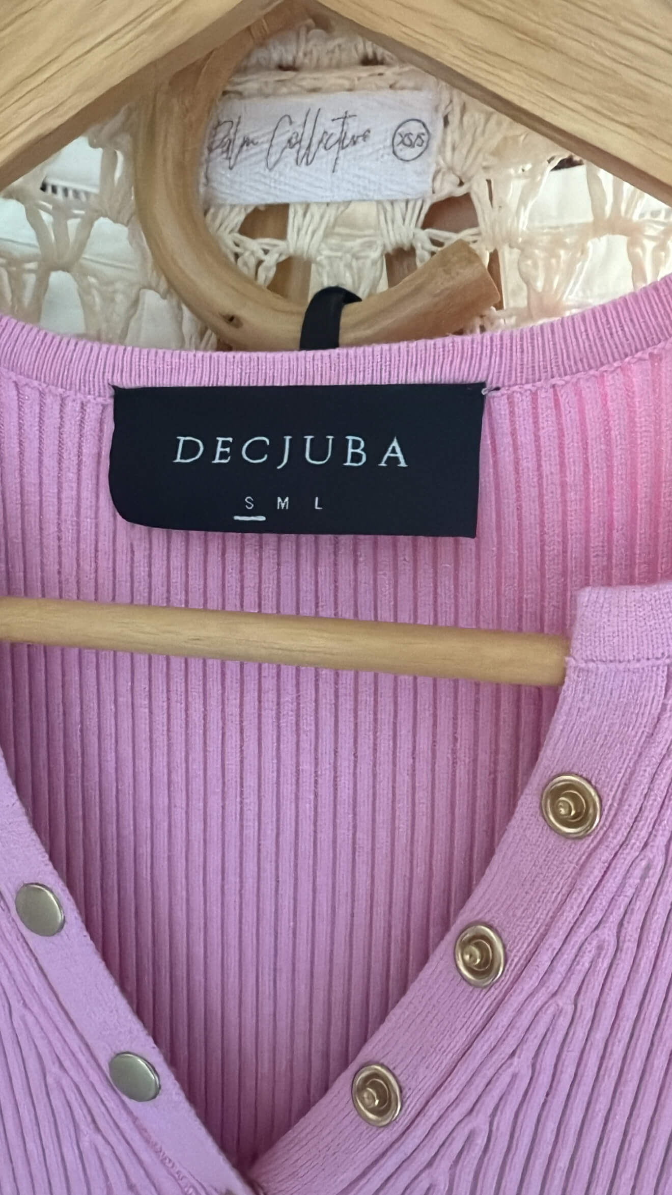 DECJUBA // Pink Ribbed Tee // Small