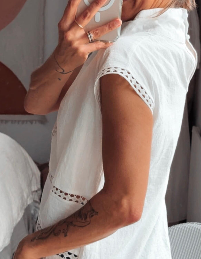 WHITE COTTON // Mandarin Cut-Out Blouse // Small