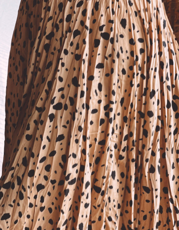 MaoMao Caramel Leopard Print Skirt // Small