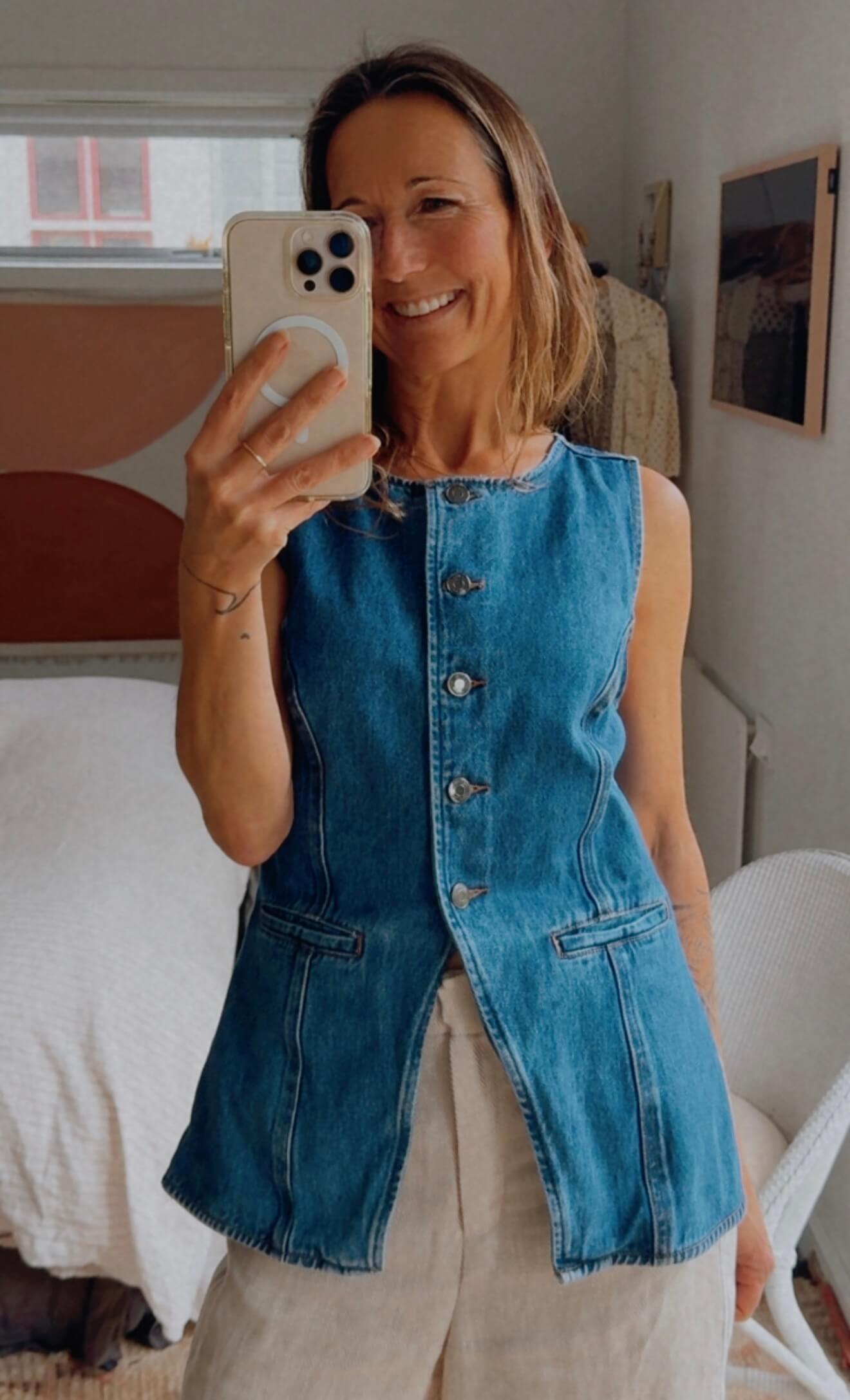 GLASSONS // Denim Vest // Mid-Vintage Blue // Medium
