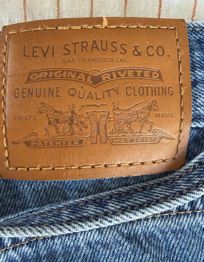LEVI'S® // Women's XL Straight Jeans // Good Grades // Size 31