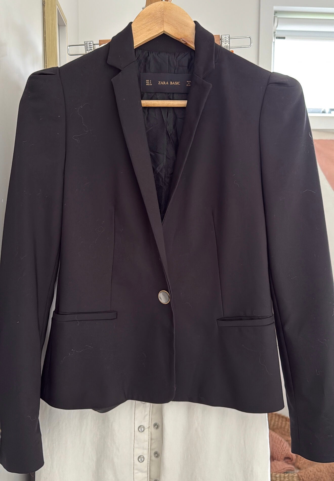 ZARA // Black Blazer // Small