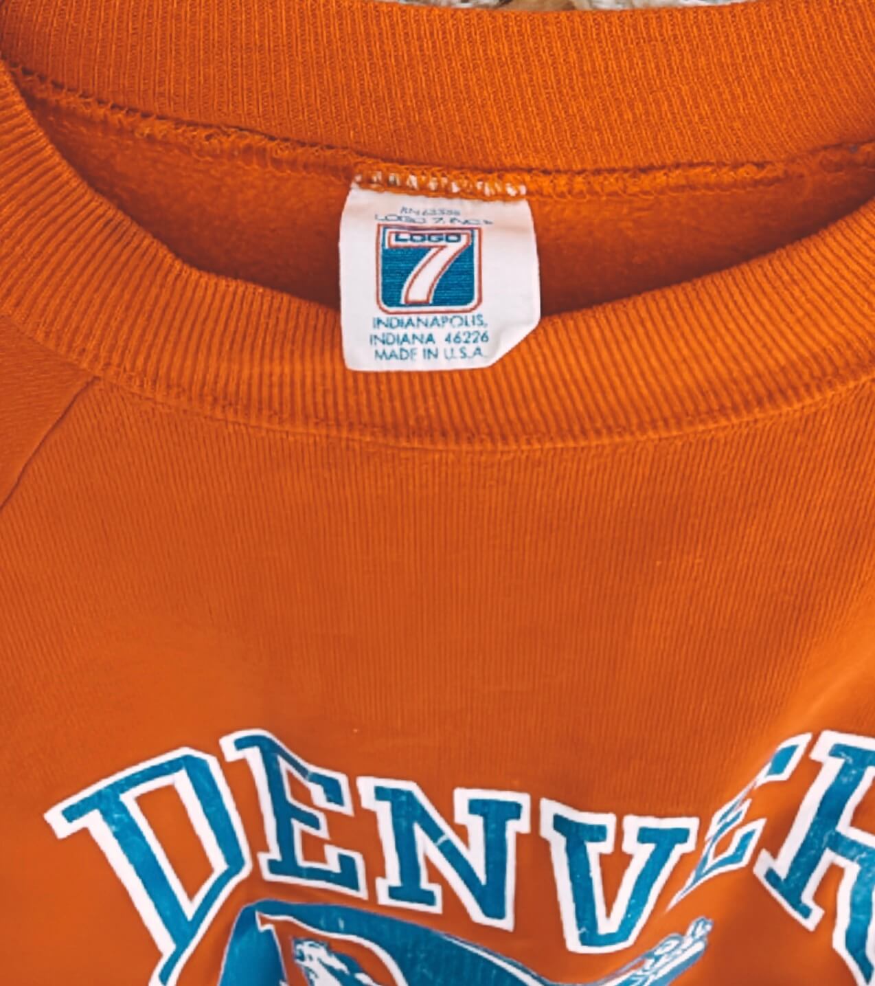 LOGO 7 DENVER BRONCOS Sweatshirt // Small