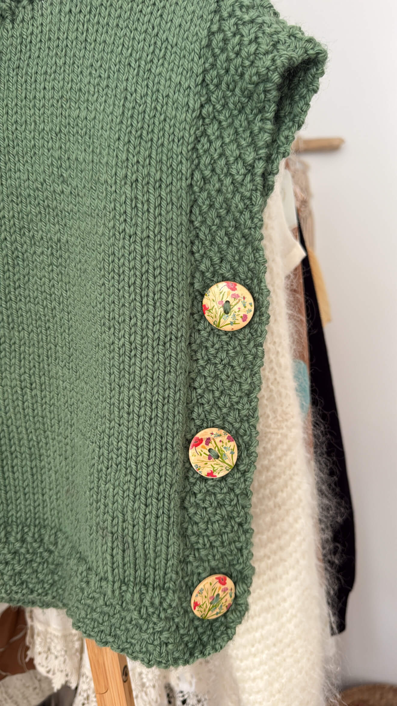 HAND-KNITTED VEST // Fern Green // Small