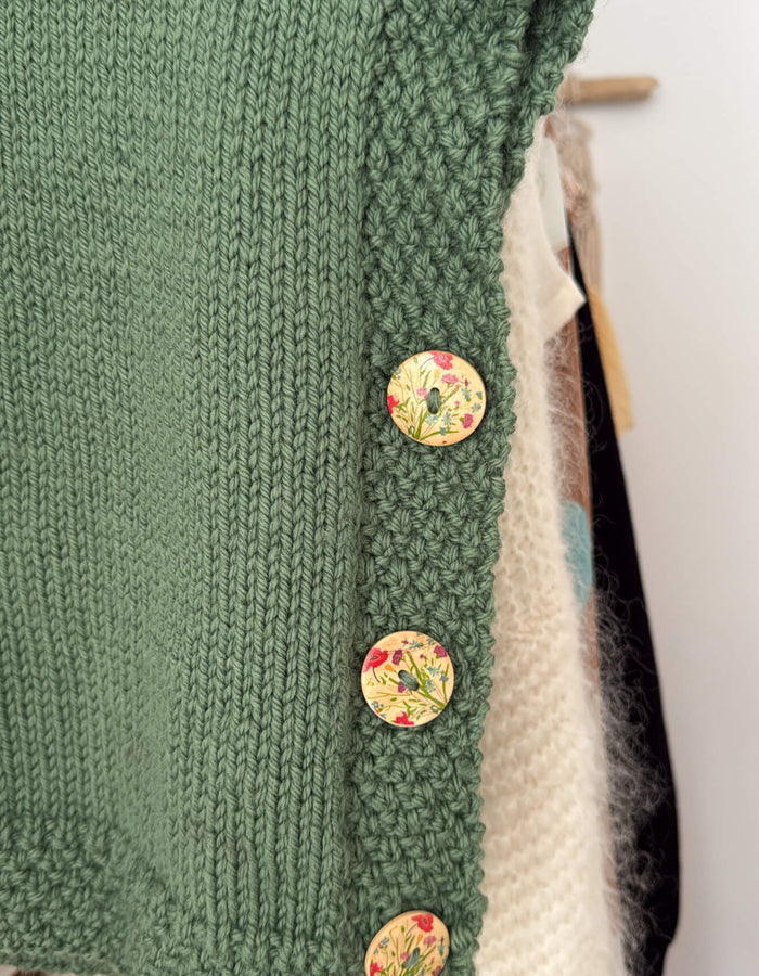 HAND-KNITTED VEST // Fern Green // Small