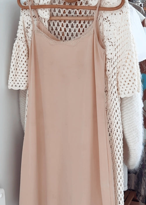 DEMURE NUDE SLIP // Medium