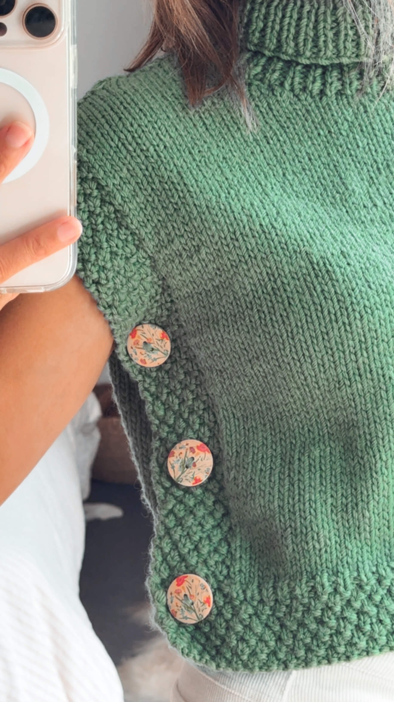 HAND-KNITTED VEST // Fern Green // Small