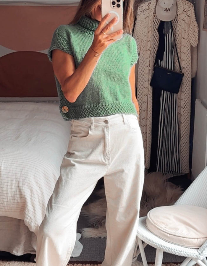 HAND-KNITTED VEST // Fern Green // Small