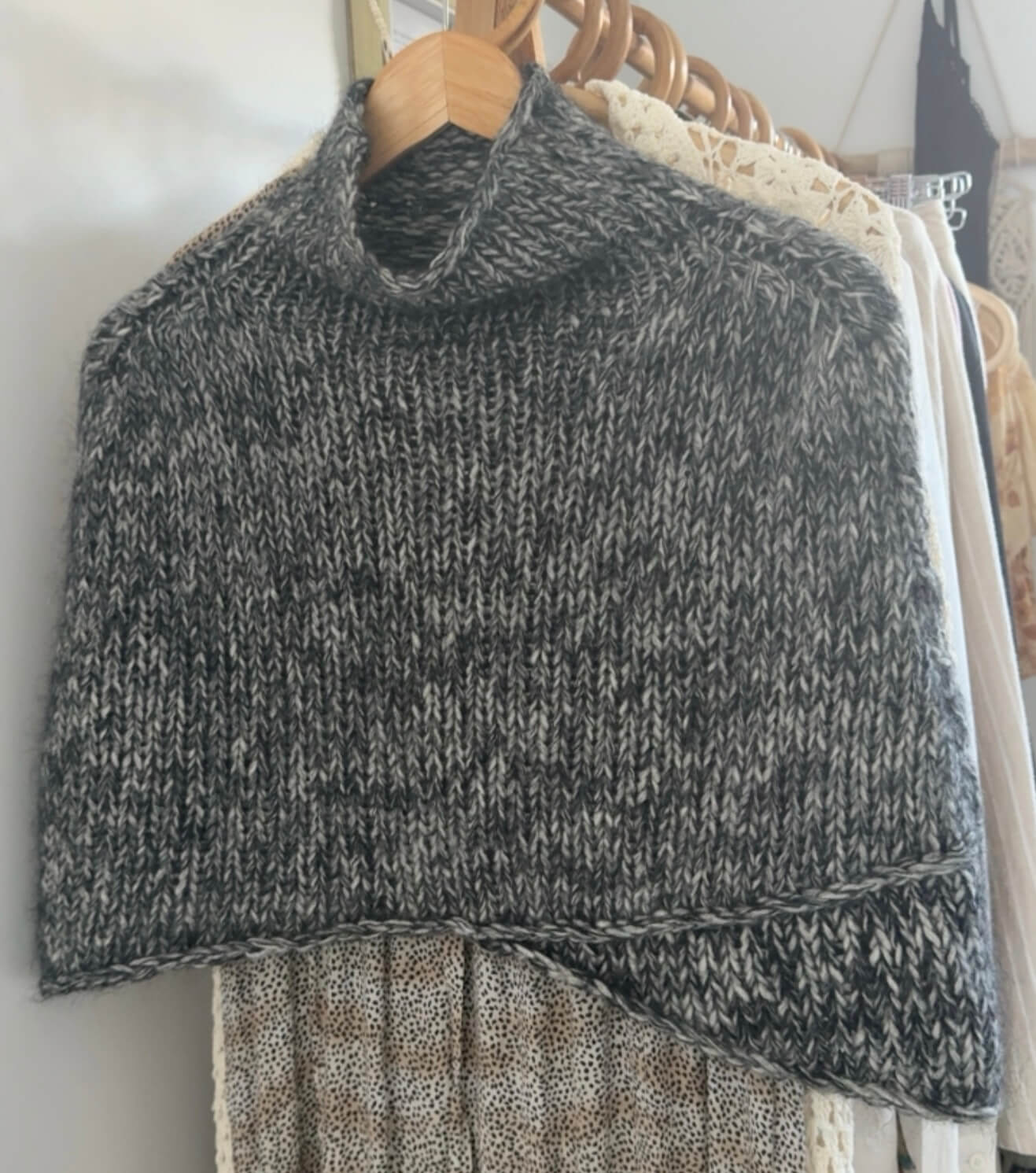 KAREN MILLEN // Woollen Poncho // Small