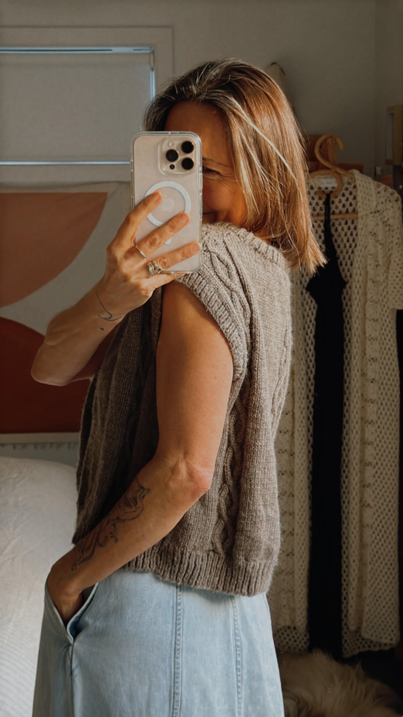 HAND-KNITTED VEST // Pure Wool // Carob // Free Size