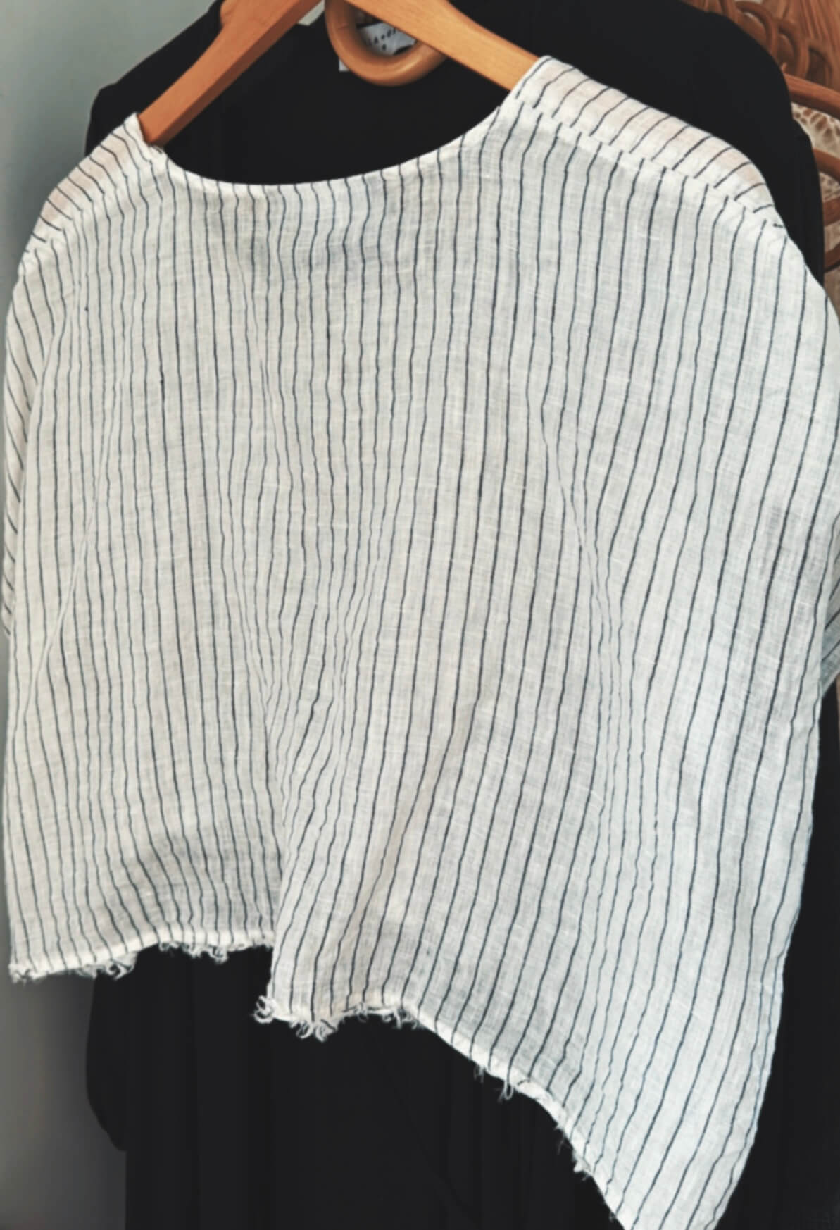 MOOCHI Striped Linen Cropped Blouse // M/L