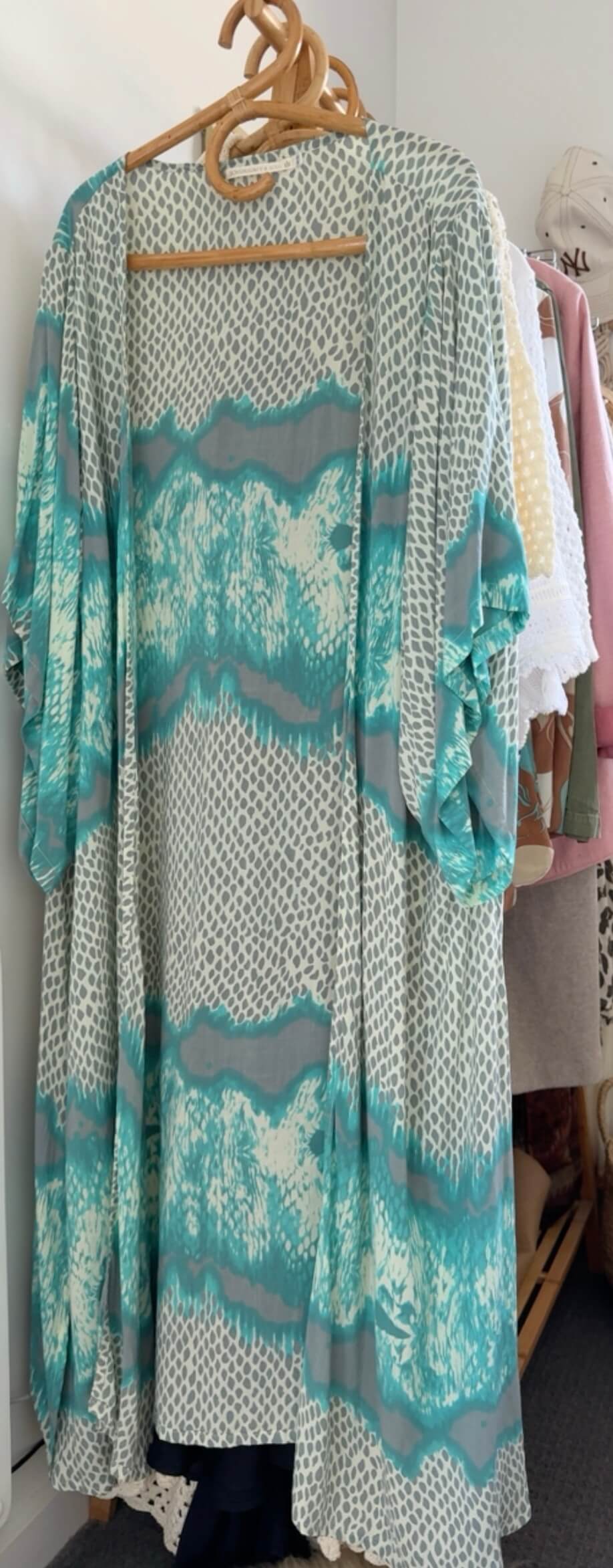 SOVEREIGNTY & SOUL // Miami Turquoise Kimono // Free Size