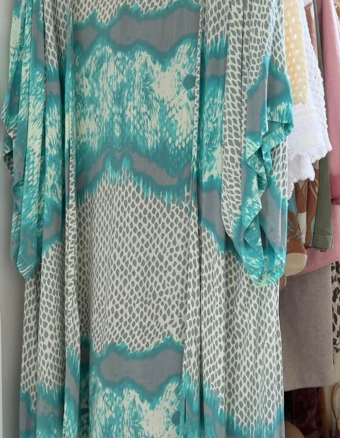 SOVEREIGNTY & SOUL // Miami Turquoise Kimono // Free Size