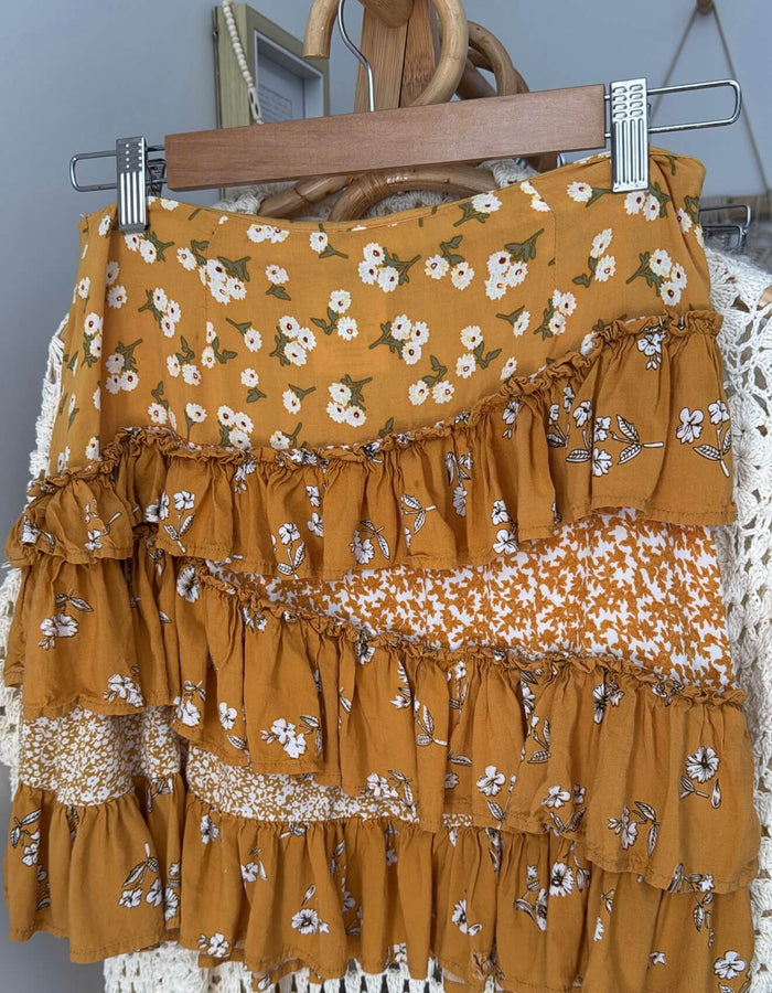 BAMBOO BLONDE // Lory Mini Skirt // Size 6