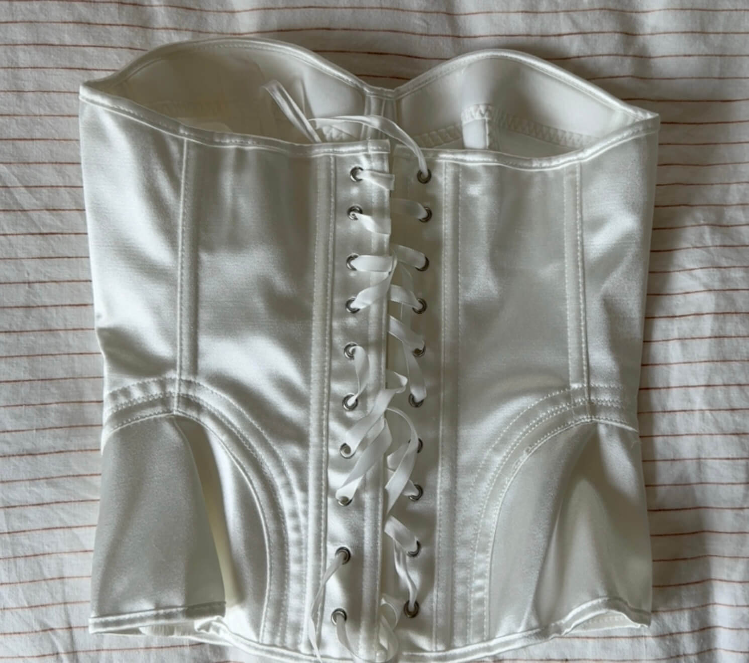 NO LABEL // Satin Corset // Cream // XS