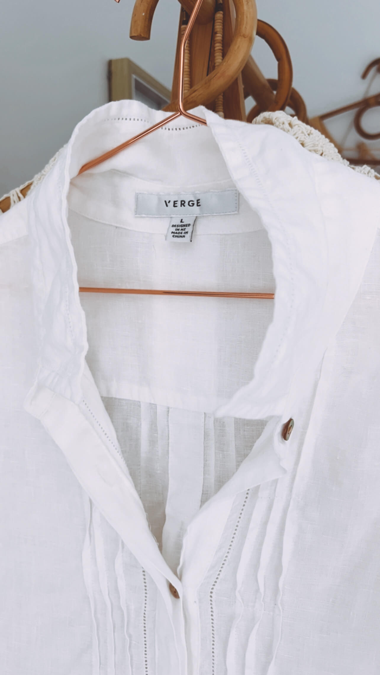 White Linen Shirt // S/M