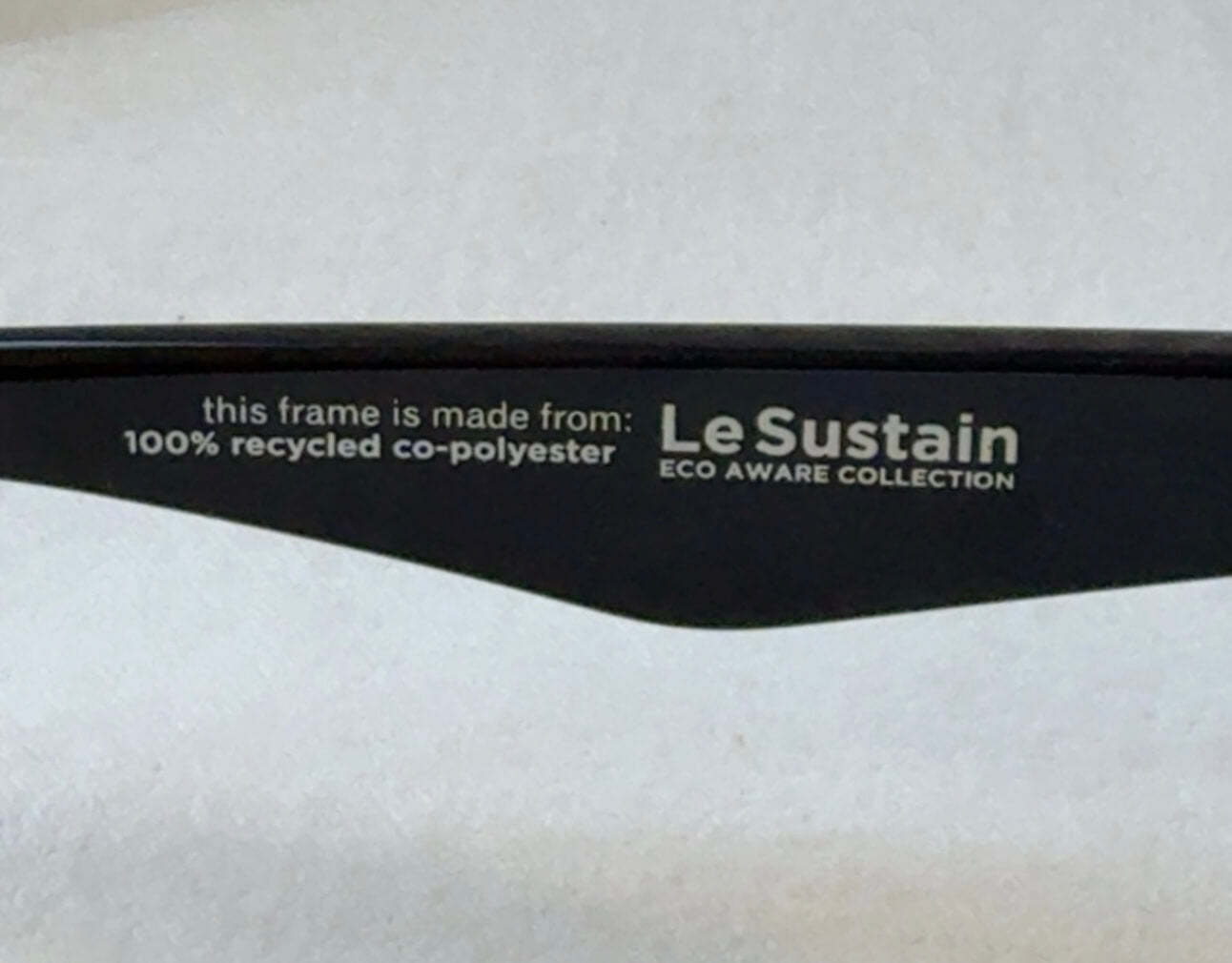 LE SPECS // Plateau Sunglasses // Black