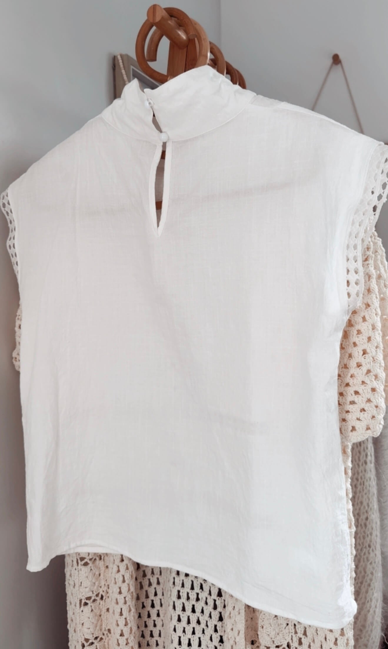 WHITE COTTON // Mandarin Cut-Out Blouse // Small