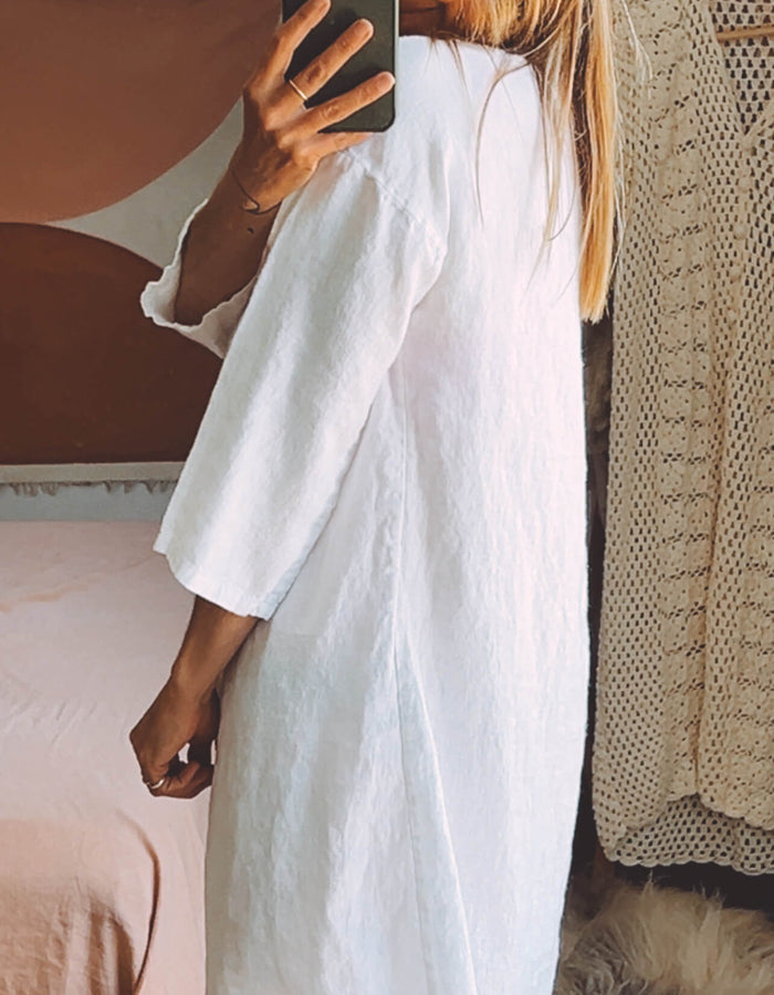 White Linen Shift Dress // Small