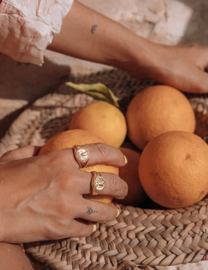 LUNA + ROSE // Magdalena Frida Kahlo // Gold Signet Ring // Size 6