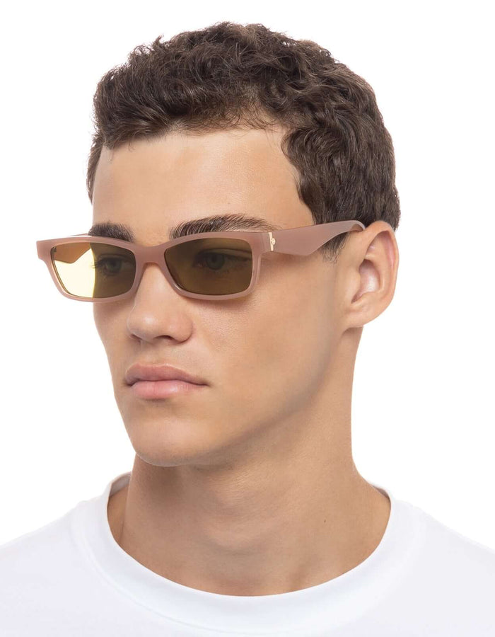 LE SPECS Plateau Sunglasses BNWT // Clay