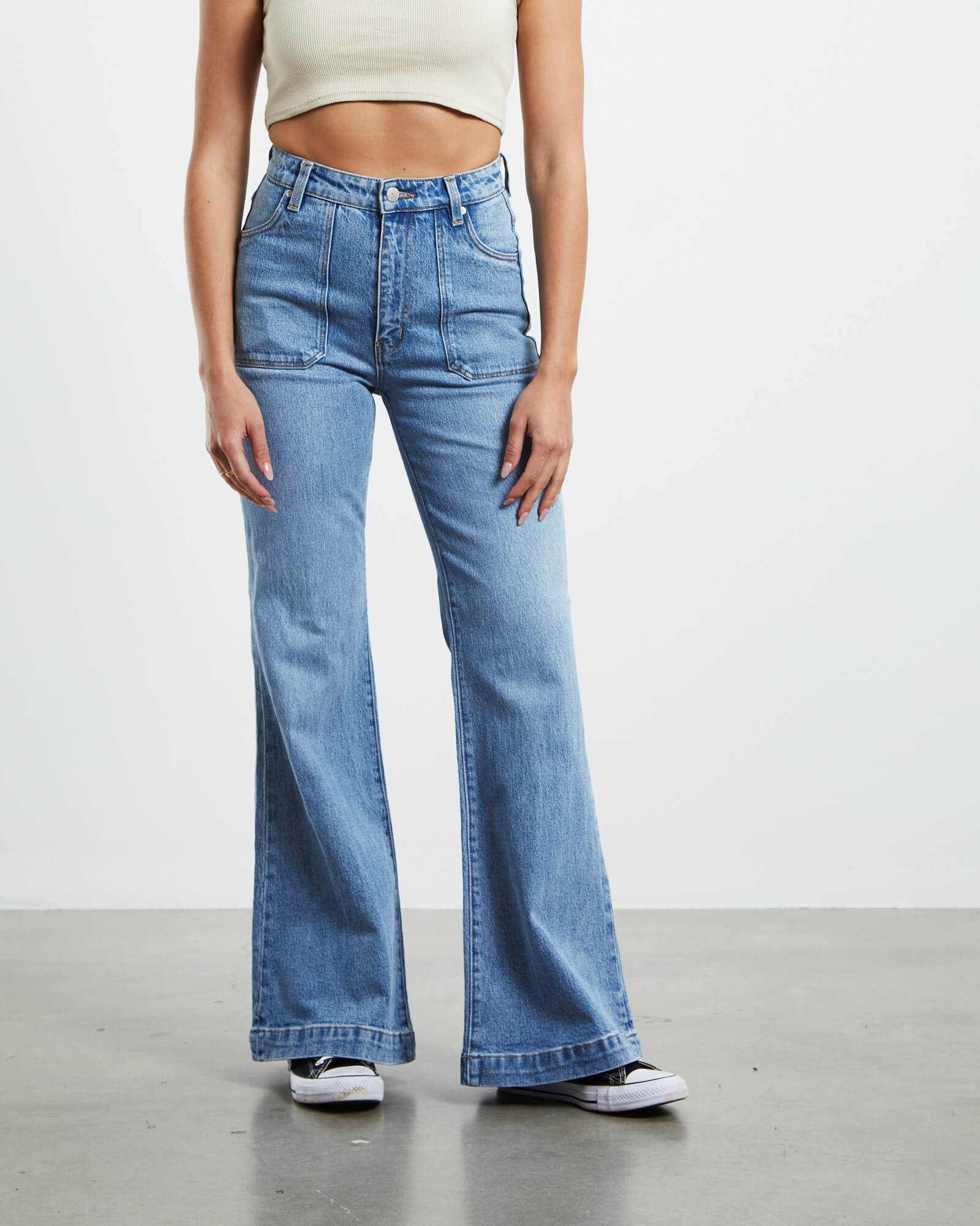 Phoebe Tonkin x Rolla's Eastcoast Flare Jeans // Bessette Blue Organic Cotton