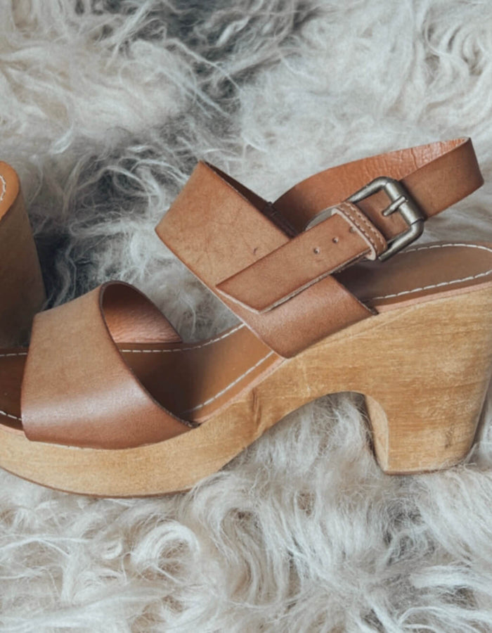 Tan Wooden Heeled Sandals // Size 40