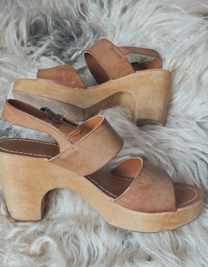 Tan Wooden Heeled Sandals // Size 40