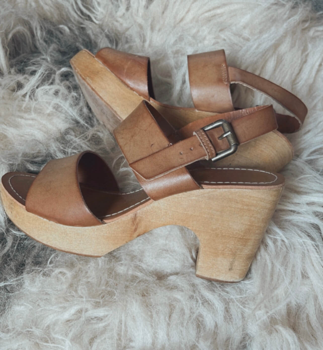 Tan Wooden Heeled Sandals // Size 40