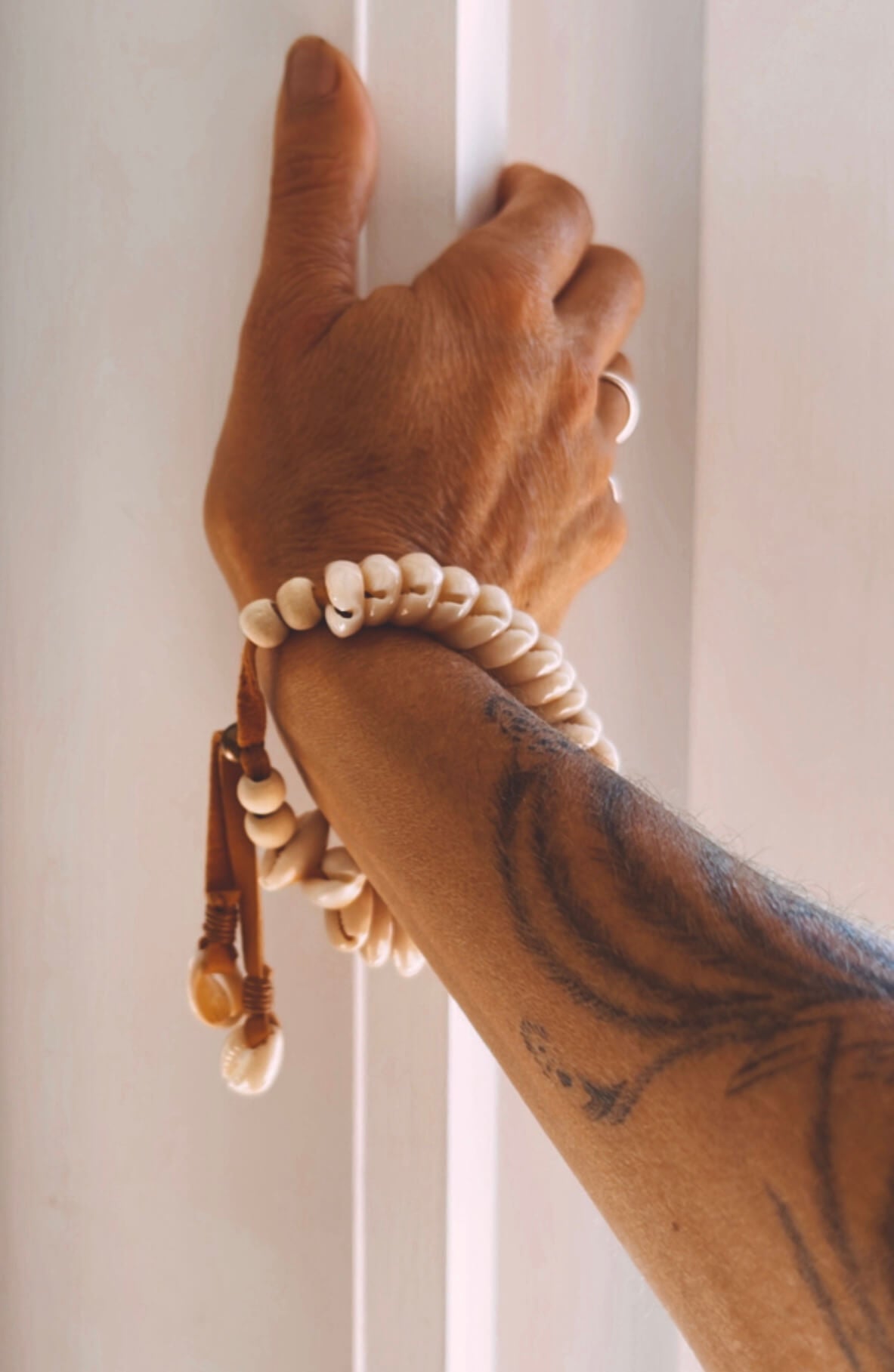 Gili Shell Bracelet // One Size