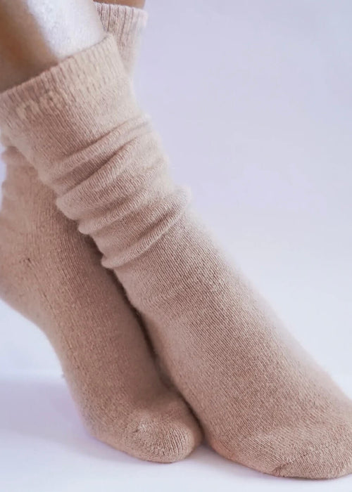 Possum Merino Huka Socks - Rose Dust